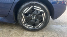 Nissan LEAF 110kW Acenta 39kWh 5dr Auto Electric Hatchback